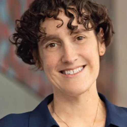 Headshot of Melanie Ohi