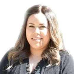 Headshot of Justine Robles